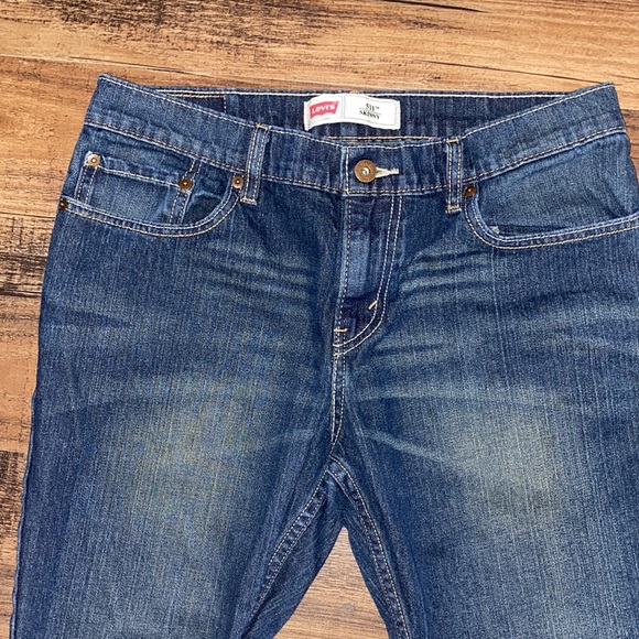 Levi’s Jeans - Picture 2 of 5